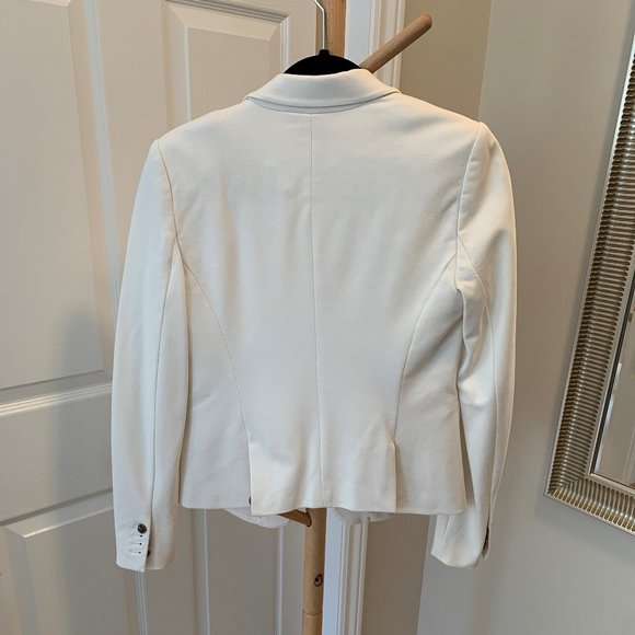 Blazer - Picture 7 of 7